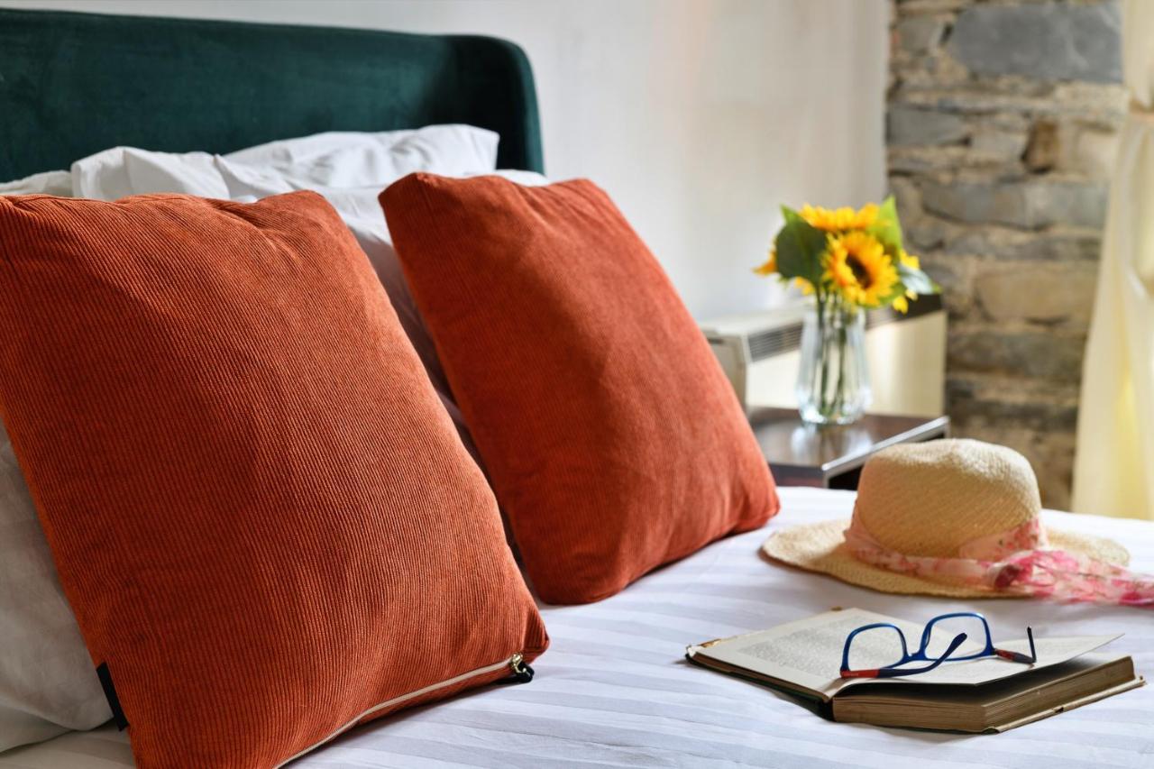 Finest Retreats - Luxury Converted Chapel With Hot Tub & Games Room Dinas Mawddwy Экстерьер фото